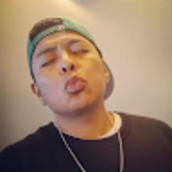 Meet your Posher, Bryant - Picture 1 of 1